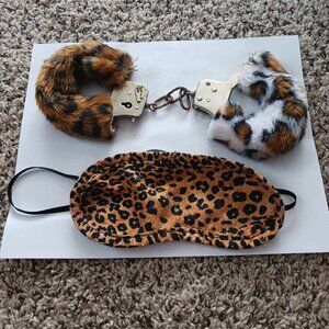 Novelty Handcuffs and mask